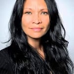 มิเชลล์ ธรัช (Michelle Thrush)