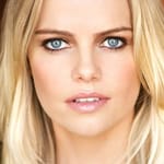 มิร์เซีย มอนโร (Mircea Monroe)