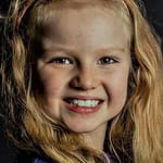 มอลลี่ แม็กแคน (Molly McCann)