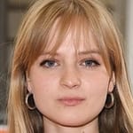 เนลล์ วิลเลียมส์ (Nell Williams)