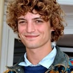 นีลส์ ชไนเดอร์ (Niels Schneider)