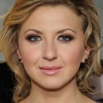 นิน่า อาริอันดา (Nina Arianda)