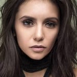 นิน่า โดเบรฟ (Nina Dobrev)