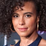 พาริซา ฟิตซ์-เฮนลีย์ (Parisa Fitz-Henley)