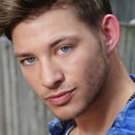 เรย์มอนด์ โรเบิร์ตส์ (Raymond Roberts)