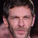 แซม เฮเซลดีน (Sam Hazeldine)