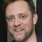 แซม ทรอตัน (Sam Troughton)