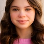 สการ์เล็ตต์ เฟอร์นานเดซ (Scarlett Fernandez)