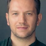 สก็อตต์ การ์นัม (Scott Garnham)