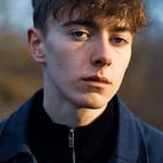 สตีเฟ่น แมคมิลแลน (Stephen McMillan)