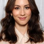 ทรอยอัน เบลลิซาริโอ (Troian Bellisario)