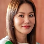 อึม จองฮวา (Uhm Jung-hwa)