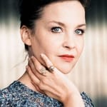 วาเลรี่ โคช (Valerie Koch)