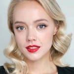 วิคตอเรีย อากาลาโควา (Victoria Agalakova)