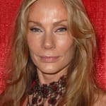 เวอร์จิเนีย เฮ้ (Virginia Hey)