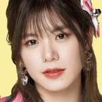 วีรยา จาง (Weeraya Zhang)