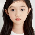 ยุน แชนา (Yoon Chae-na)