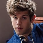 แอนดรูว์ เฮอร์ (Andrew Herr)