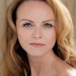 แอนนา-หลุยส์ พโลว์แมน (Anna-Louise Plowman)