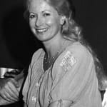 อวีวา มาร์คส์ (Aviva Marks)