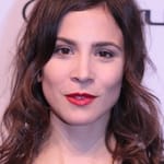 อายลิน เทเซล (Aylin Tezel)