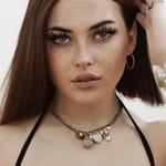 แคร์รี่ มอนโร (Carrie Munro)