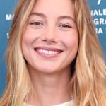 ชาร์ลอตต์ เวกา (Charlotte Vega)