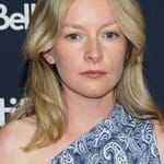 เดอราคแคมป์เบล (Deragh Campbell)