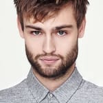 ดักลาส บูธ (Douglas Booth)