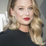 เอลเลน วอกลอม (Ellen Woglom)