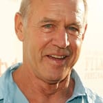 เจฟฟรีย์ ลูอิส (Geoffrey Lewis)
