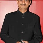 จิริศ กุลการ์นี (Girish Kulkarni)