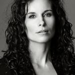 ฮอลลี่ ดิกนาร์ด (Holly Dignard)