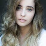 ฮอลลี่เอิร์ล (Holly Earl)