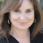 ฮอลลี่ พาเลซ (Holly Palance)