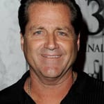 เจมส์ แวน แพตเทน (James Van Patten)