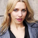 จูเลีย ดีทเซ (Julia Dietze)