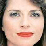 จูเลีย เซมิโร (Julia Zemiro)