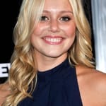 จูเลียน่า กิลล์ (Julianna Guill)