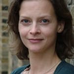 จูลี่ ค็อกซ์ (Julie Cox)