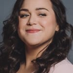 ลอเรน โฮลท์ (Lauren Holt)