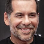 เลอันโดร ฮัสซัม (Leandro Hassum)