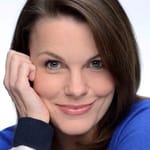 ลิซ่า สจ๊วร์ต (Lisa Stewart)