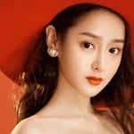 หลิว ยี่หยาน (Liu Yiyan)