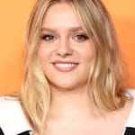 เมซี่ สเตลล่า (Maisy Stella)