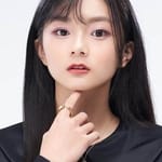 มีมี่ เชา (Mimi Shao)