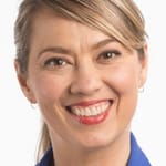 นาโอมิ สเนียคัส (Naomi Snieckus)