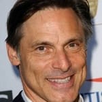 นิโคลัส เกสต์ (Nicholas Guest)