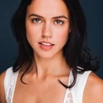 นีน่า คีรี (Nina Kiri)