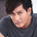 พีท ทองเจือ (Pete Thongchua)